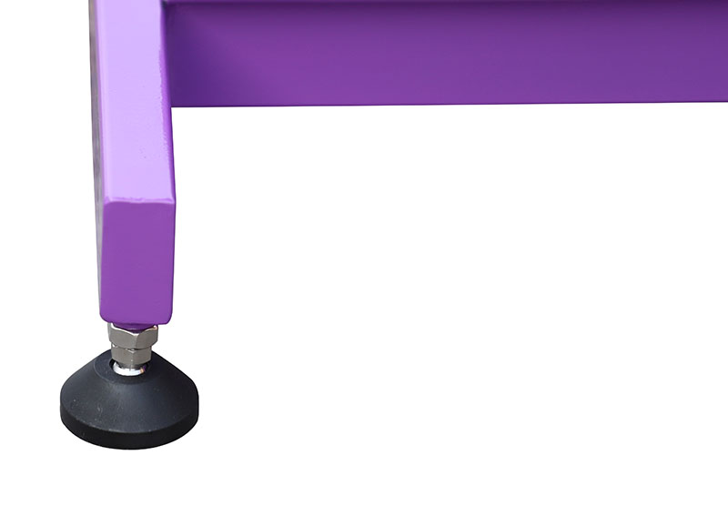 ZOOM SUR PATTES DE TABLE - VIOLET, ZOOM ON TABLE LEGS - VIOLET